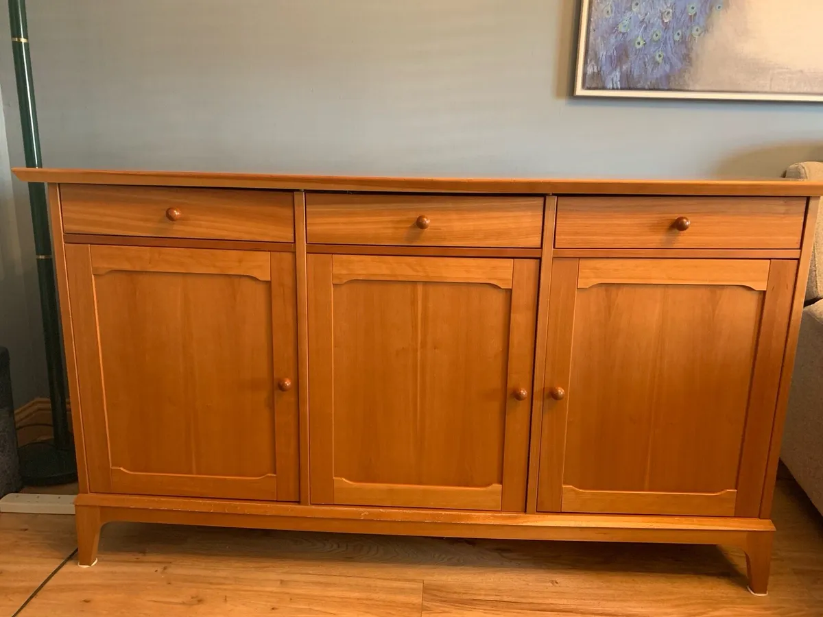 Side Board