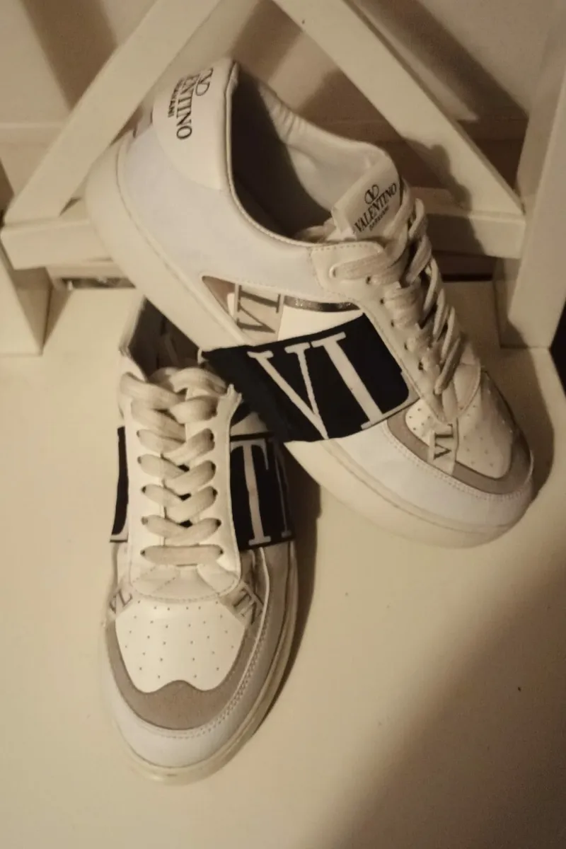 VALENTINO - Image 4