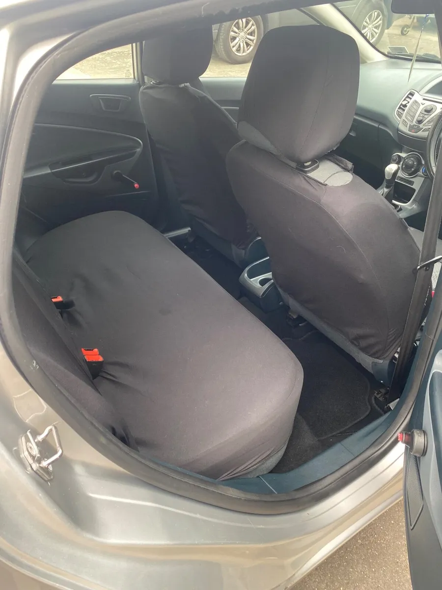 Ford Fiesta 2009 - Image 2