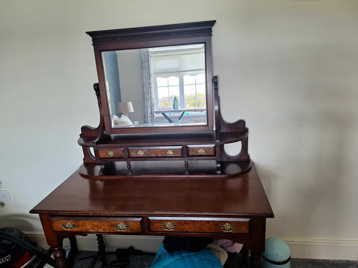 Mahogony bedroom dressing table - Image 3