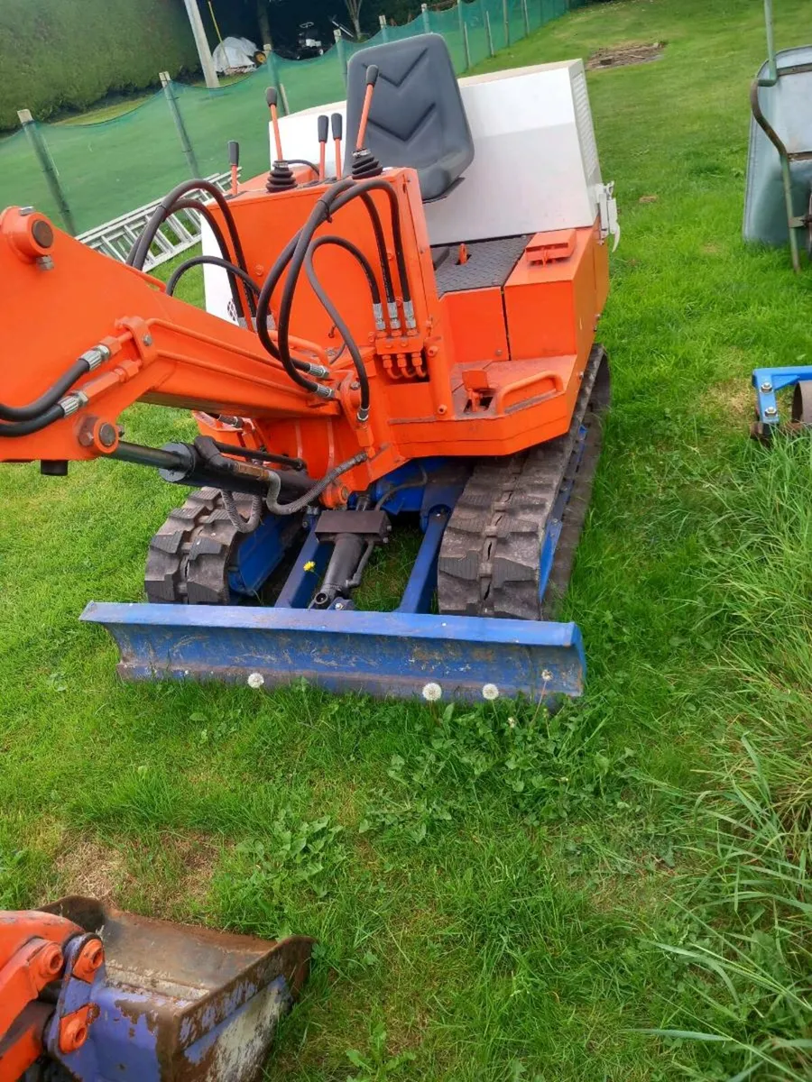 Kubota mini digger - Image 1