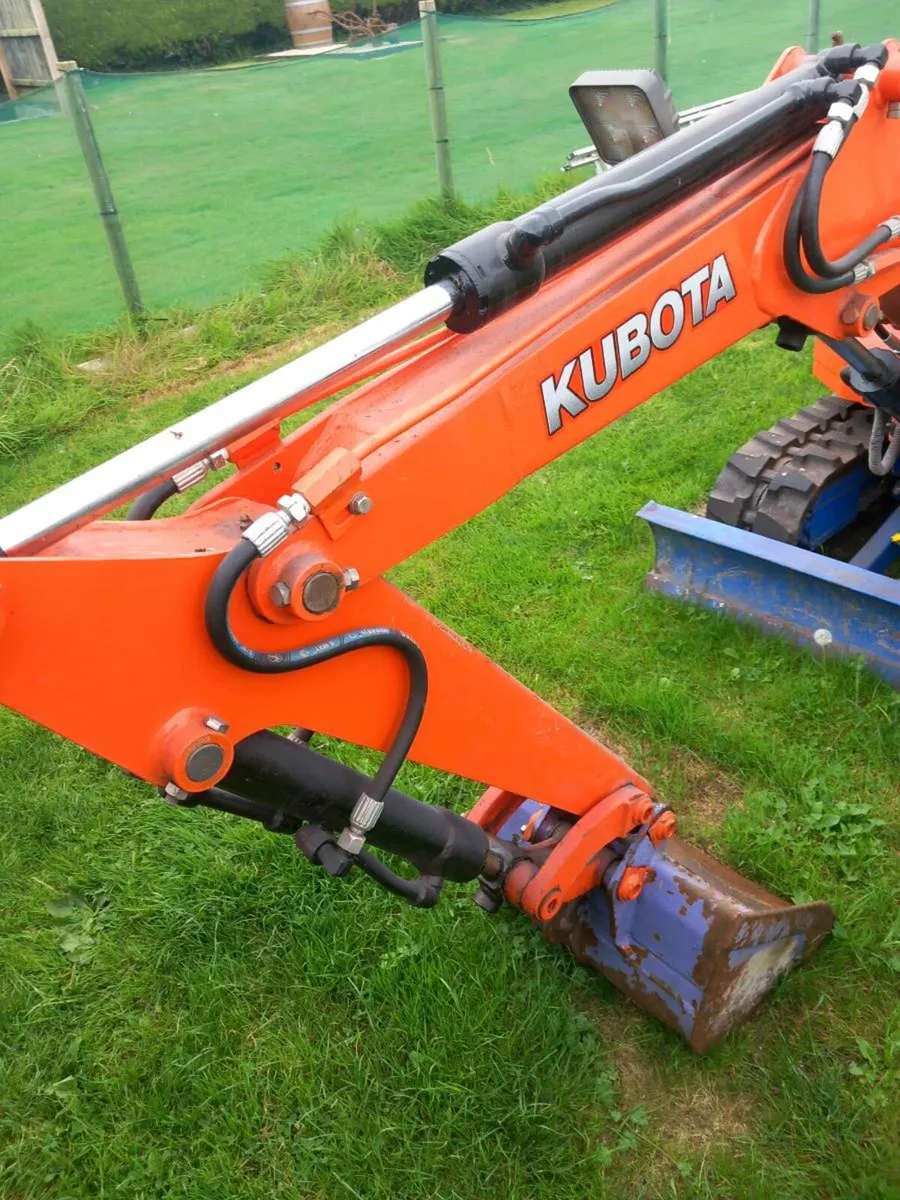Kubota mini digger - Image 2