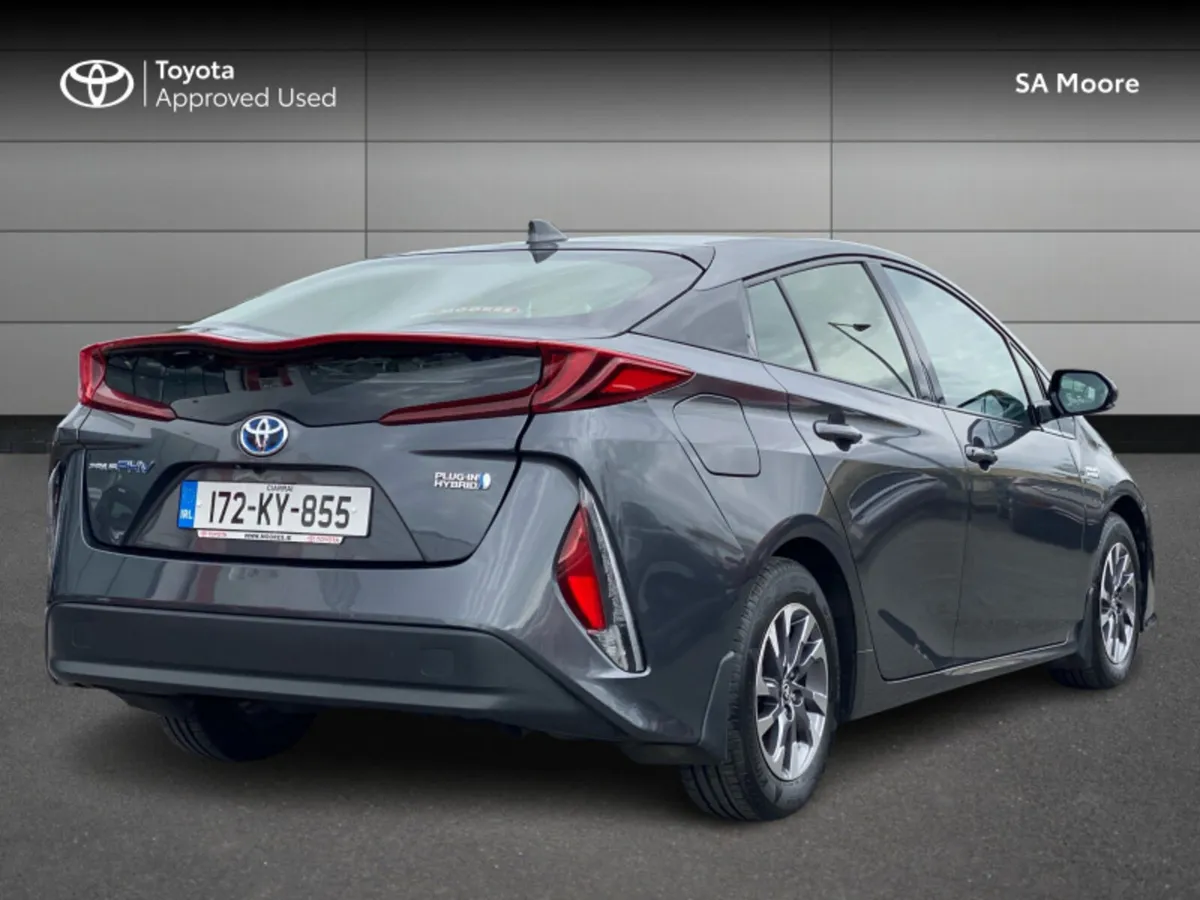 Toyota Prius PLUG IN HYBRID with LEATHER - Image 2