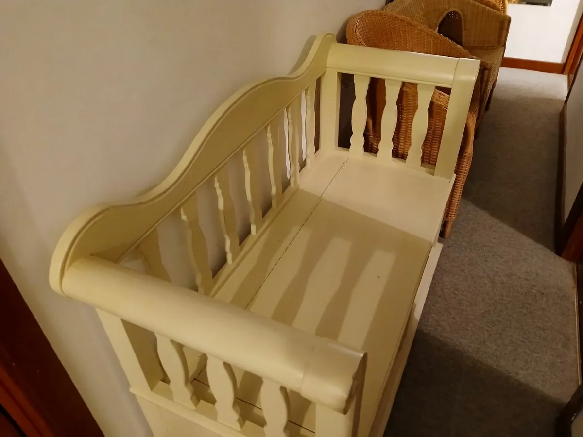 Monks bench ..traditional...x show house 🏠... - Image 2