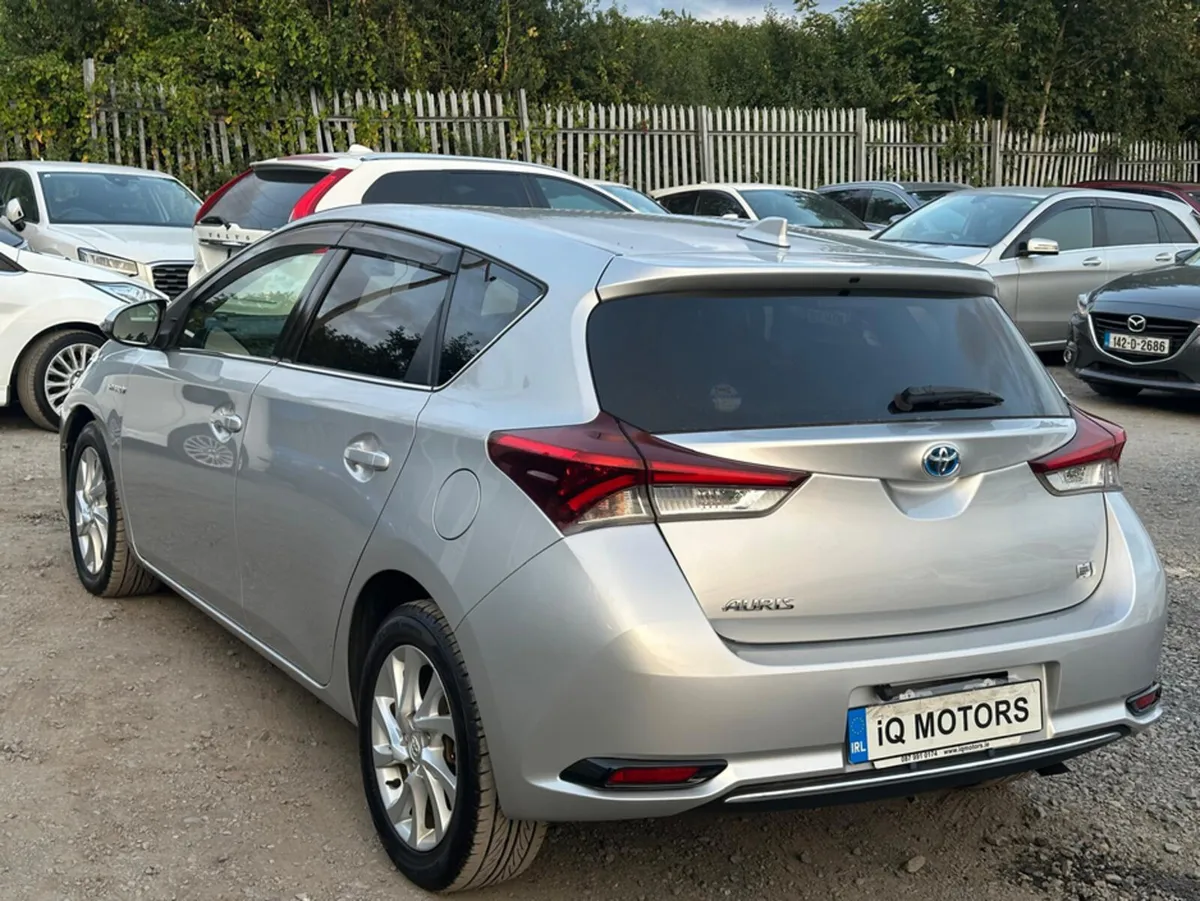 Toyota Auris 1.8 Automatic Petrol Hybrid (5696) - Image 4