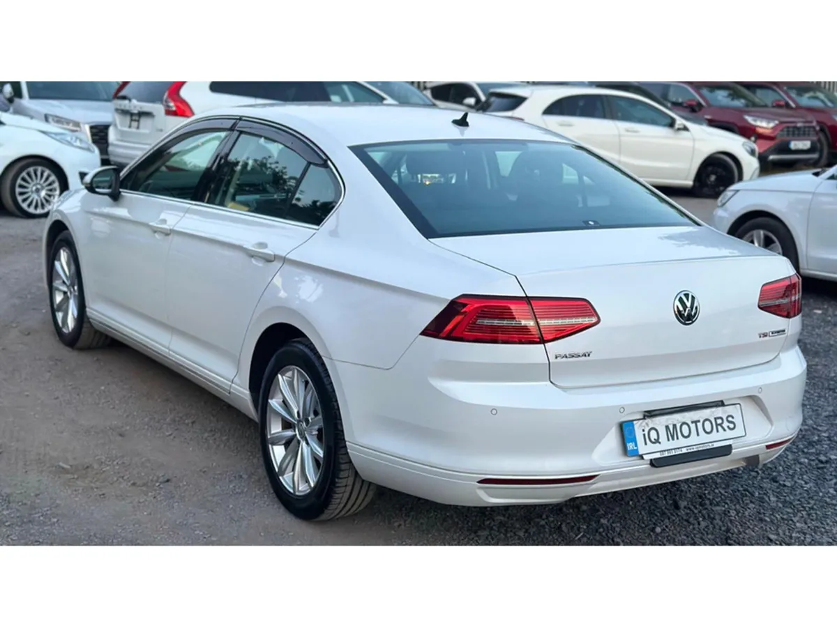Volkswagen Passat AUTOMATIC 1.4 PETROL FRESH IMPOR - Image 4