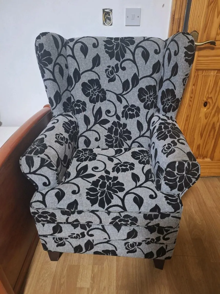 Queen Anne Chair - Image 2
