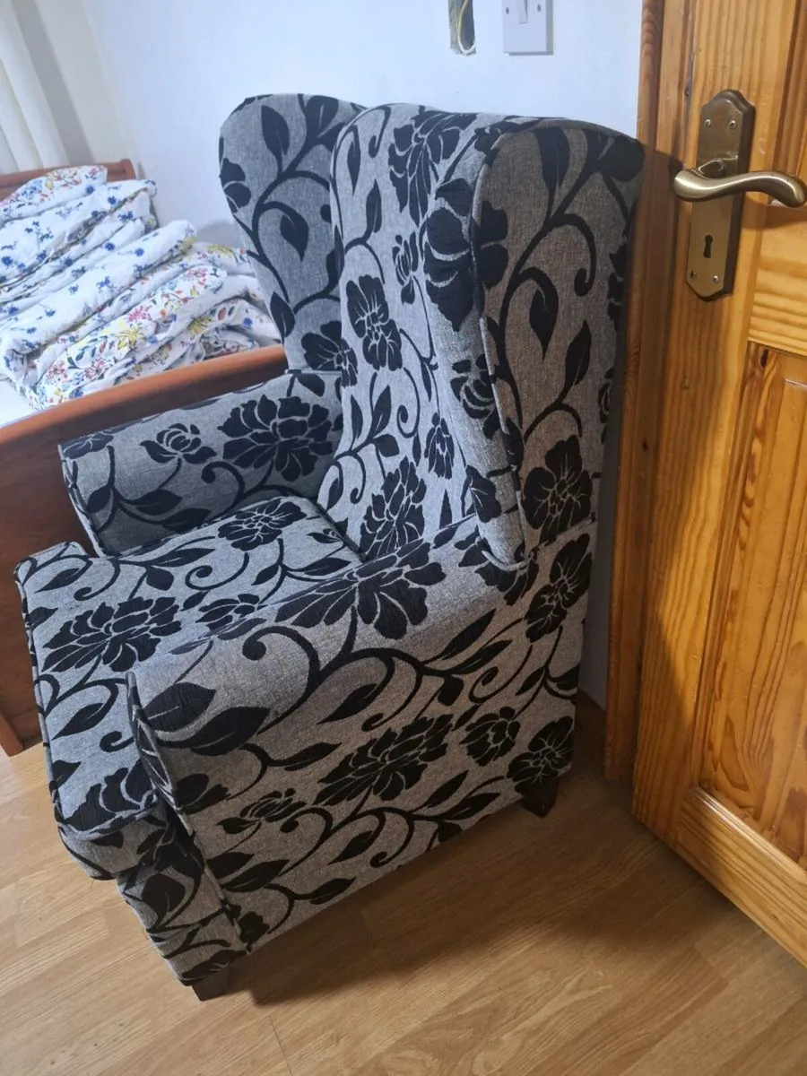 Queen Anne Chair - Image 3