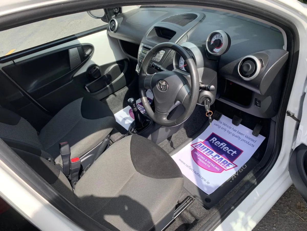 Toyota Aygo 1.0 VVT-I FIRE 5DR AIR CONDITIONING - Image 4