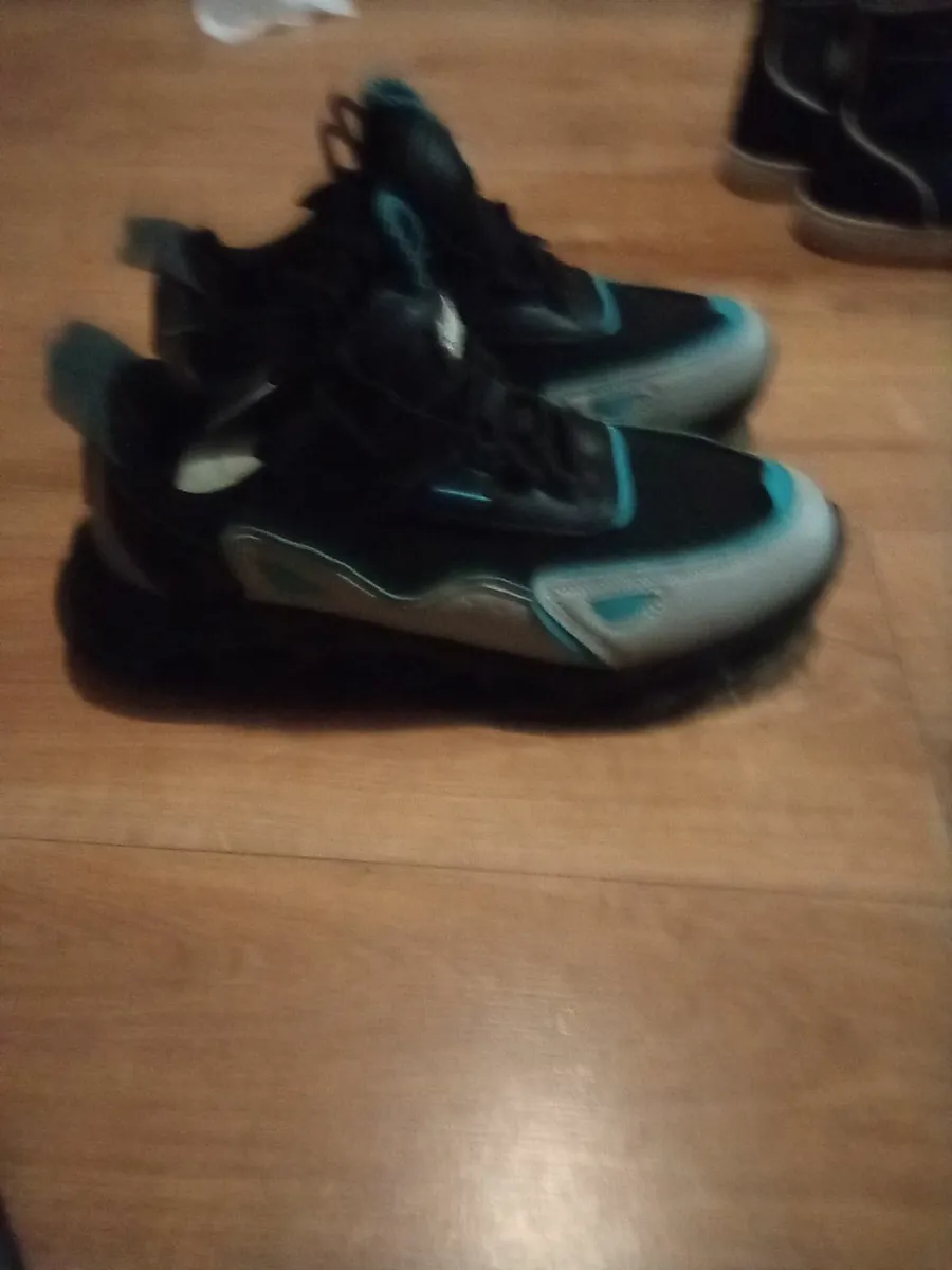 Shoes - Image 2