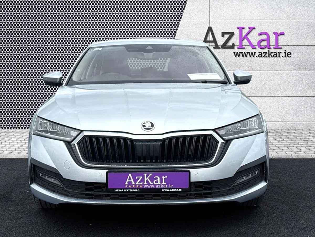 Skoda Octavia 2021 SE TECH IV 1.4 TSI PHEV 201BHP - Image 2