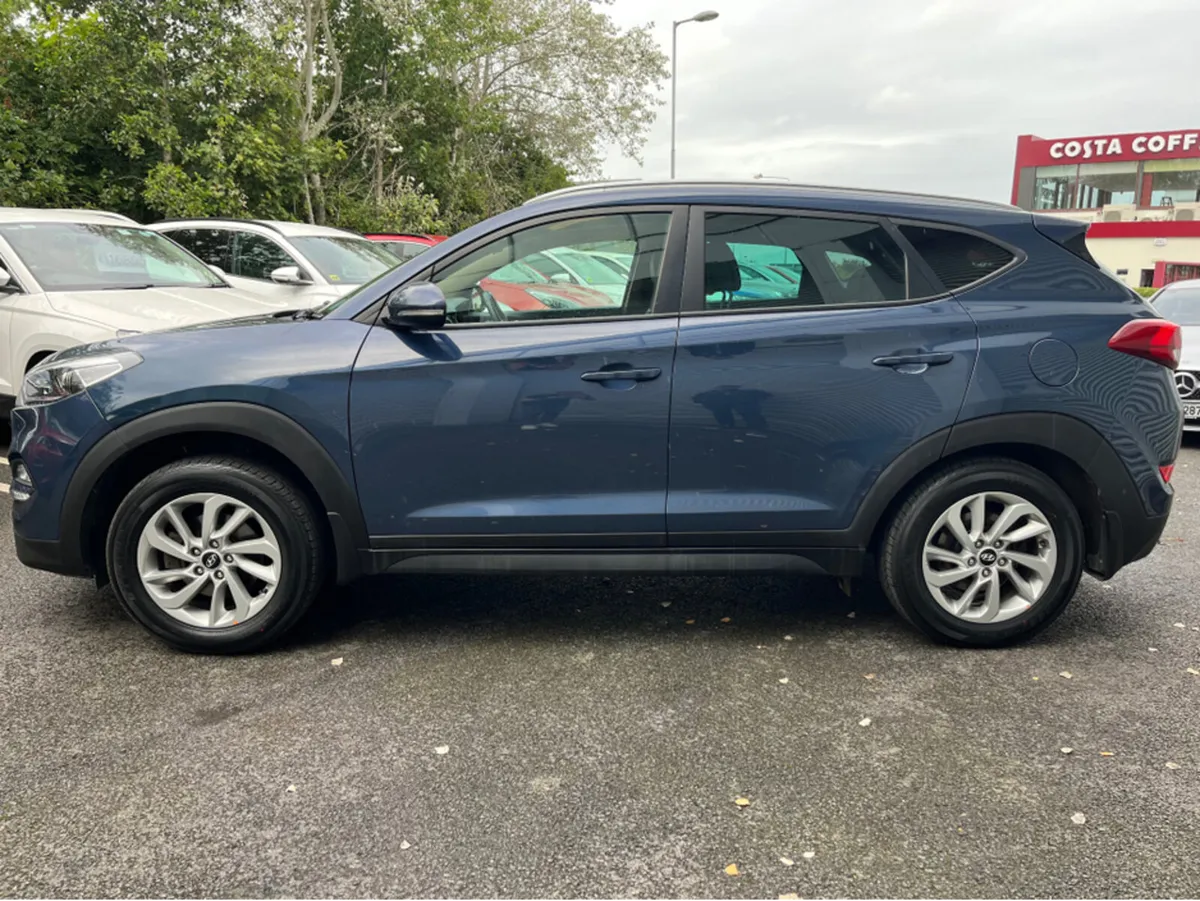 Hyundai Tucson 1.7 DIESEL EXECUTIVE - Image 4