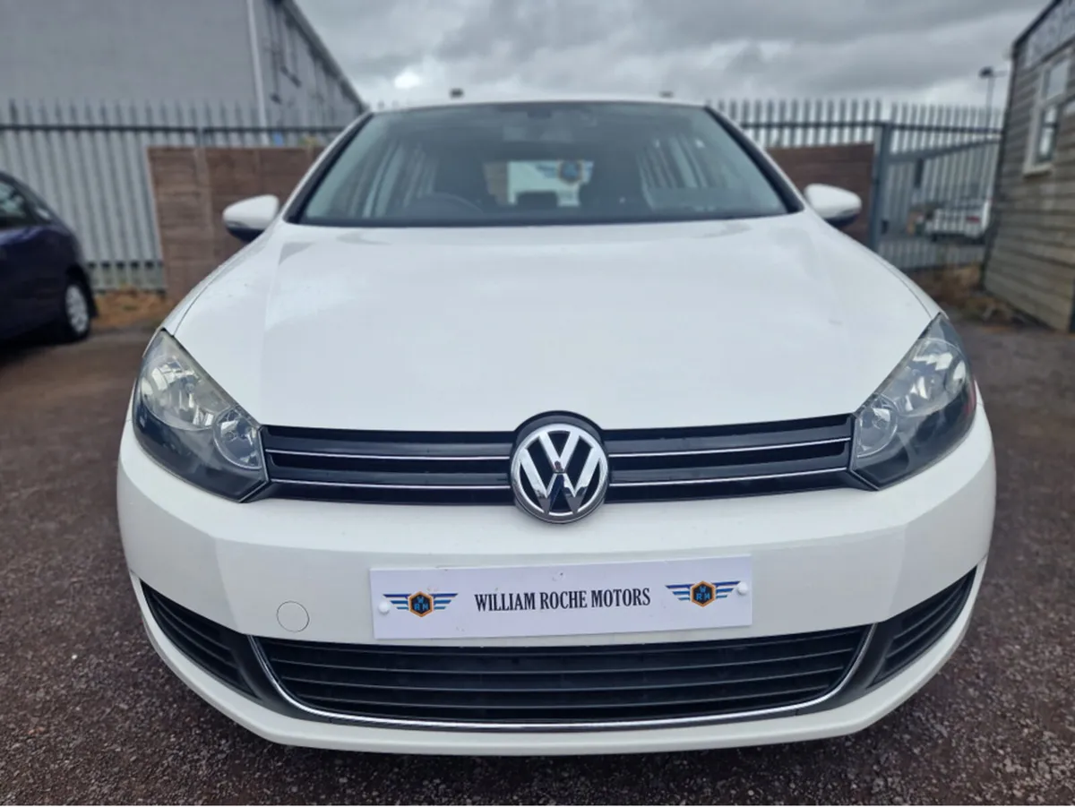 Volkswagen Golf 1.2 PETROL AUTO - Image 3