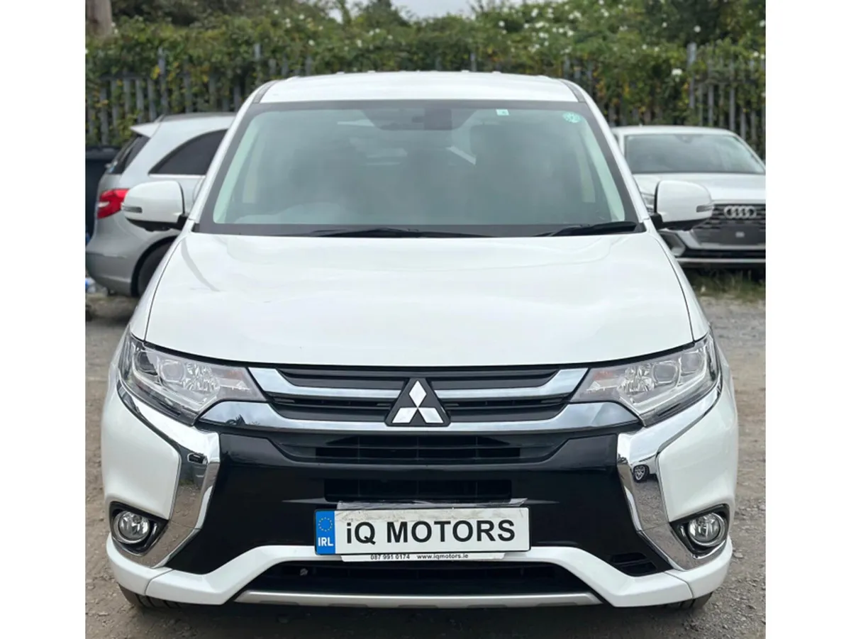 Mitsubishi Outlander Automatic 2.0  petrol plug in - Image 2