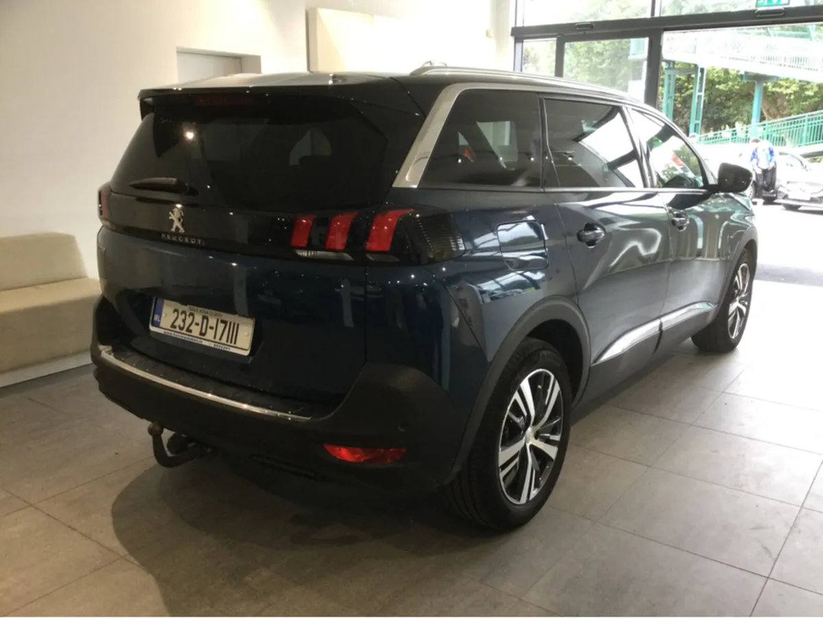 Peugeot 5008 FL ALLURE 1.5 DIESEL AUTOMATIC - 7 Se - Image 2