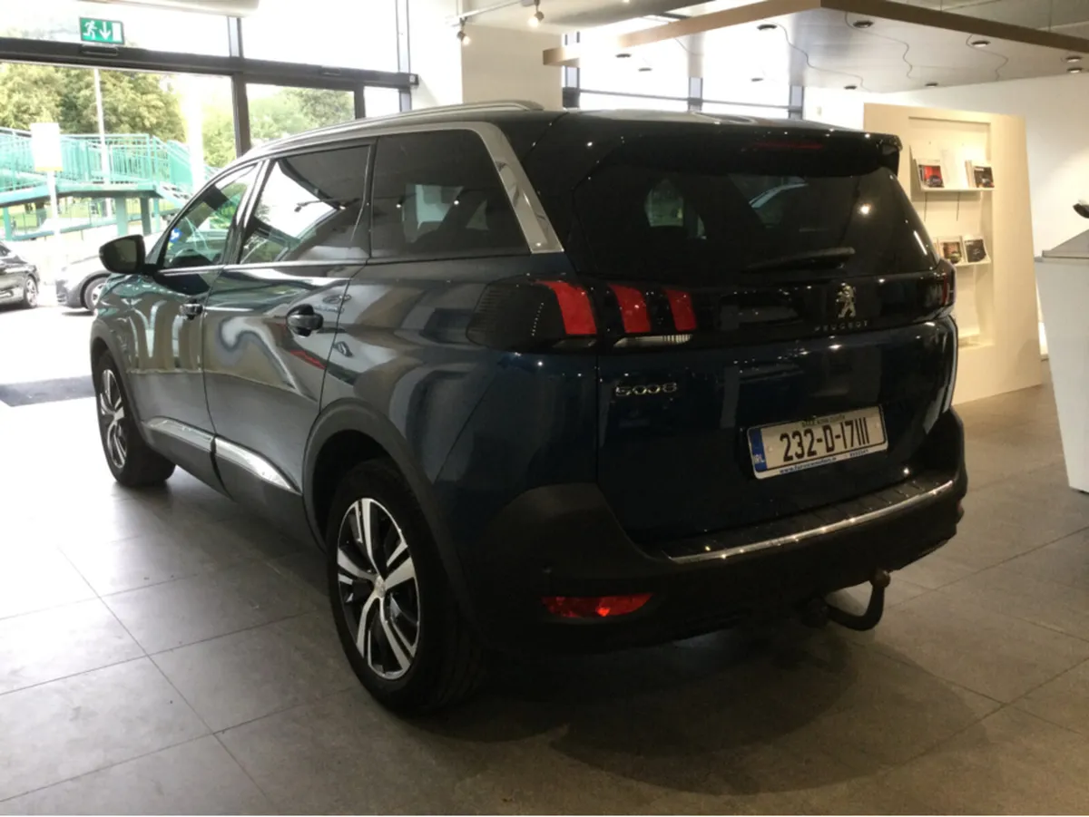 Peugeot 5008 FL ALLURE 1.5 DIESEL AUTOMATIC - 7 Se - Image 4