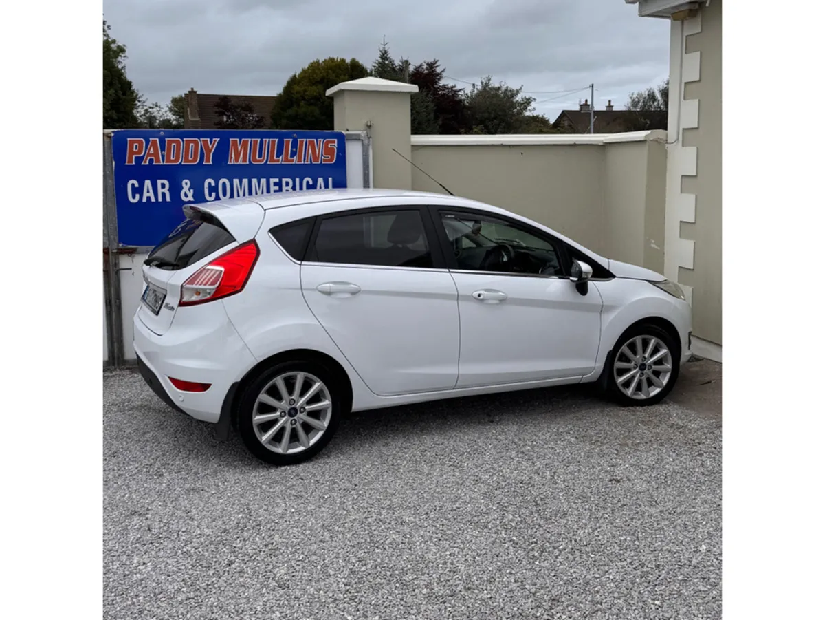 Ford Fiesta MCA TITANIUM 1.25 60PS M5 5 5DR 4DR - Image 3