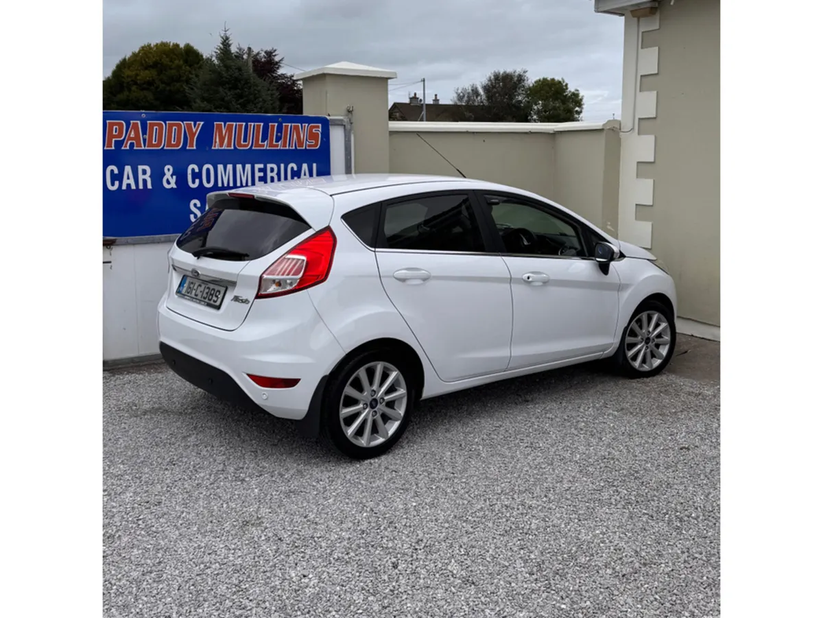 Ford Fiesta MCA TITANIUM 1.25 60PS M5 5 5DR 4DR - Image 4