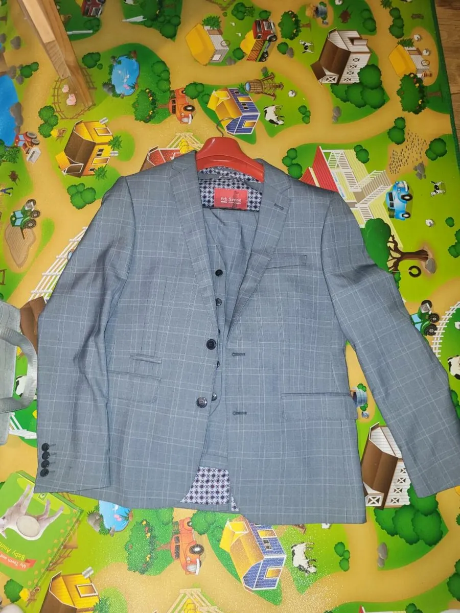 Suit - Image 1