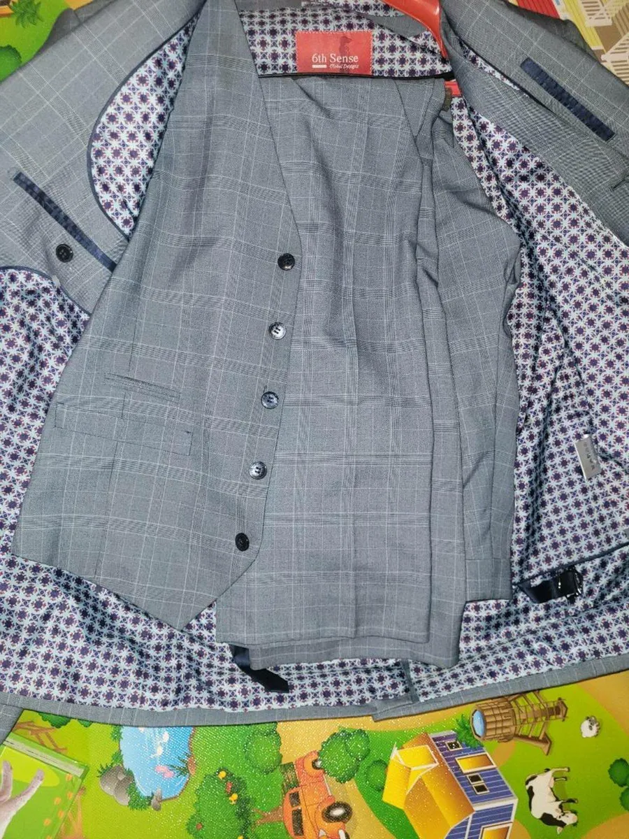 Suit - Image 2