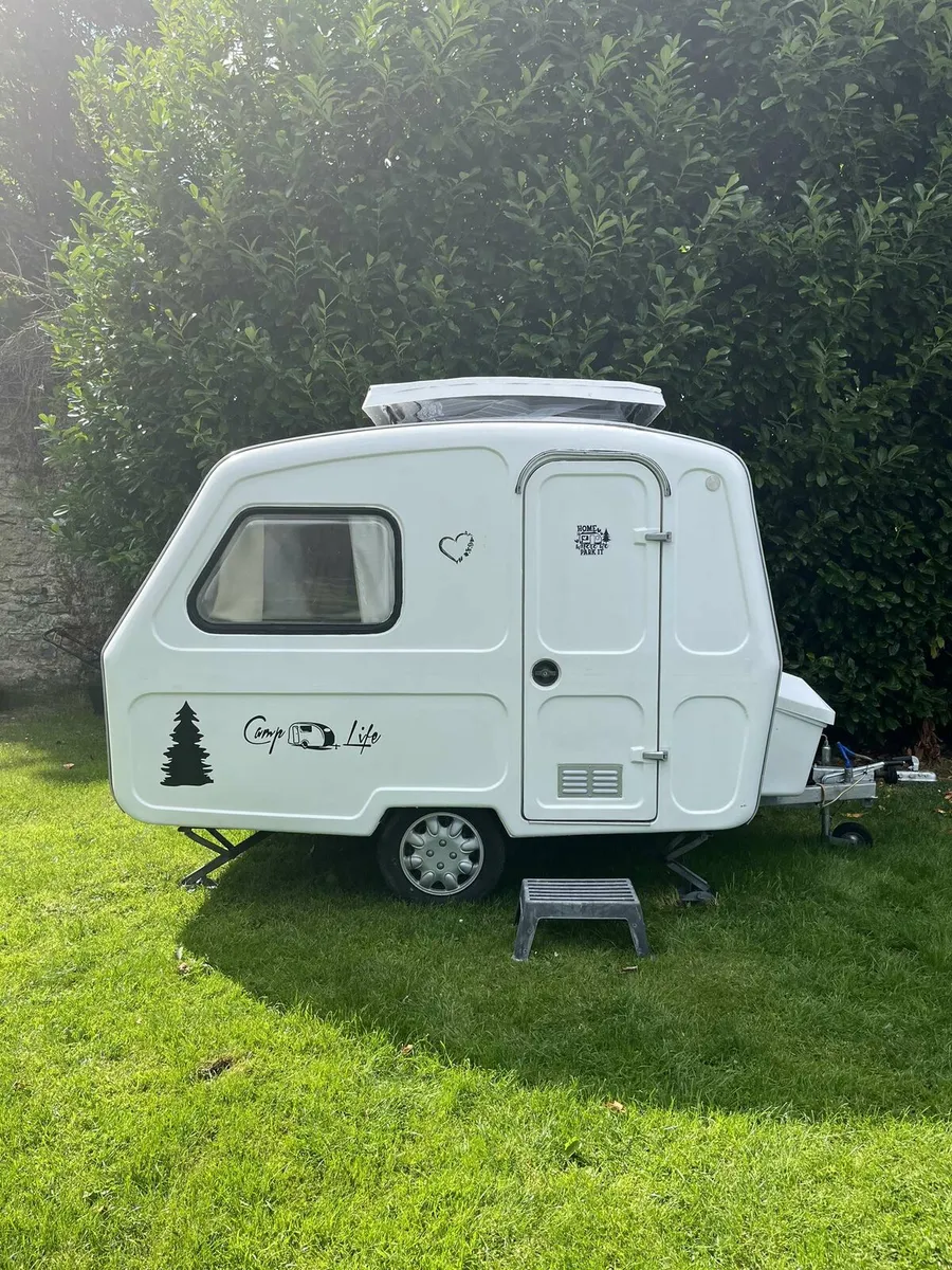 Caravan - Image 1