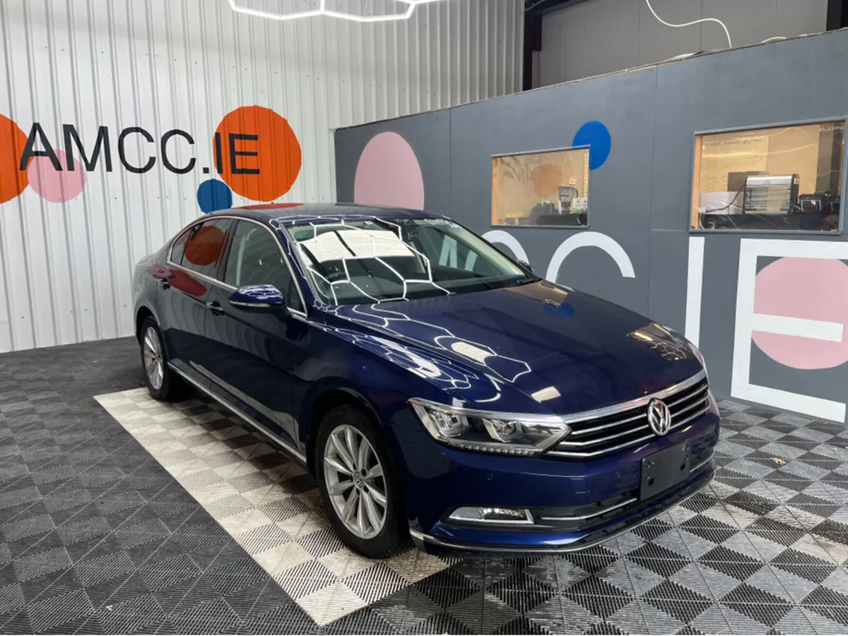 Volkswagen Passat 2.0 TDI ELEGANCE LINE / 48k KMs - Image 1