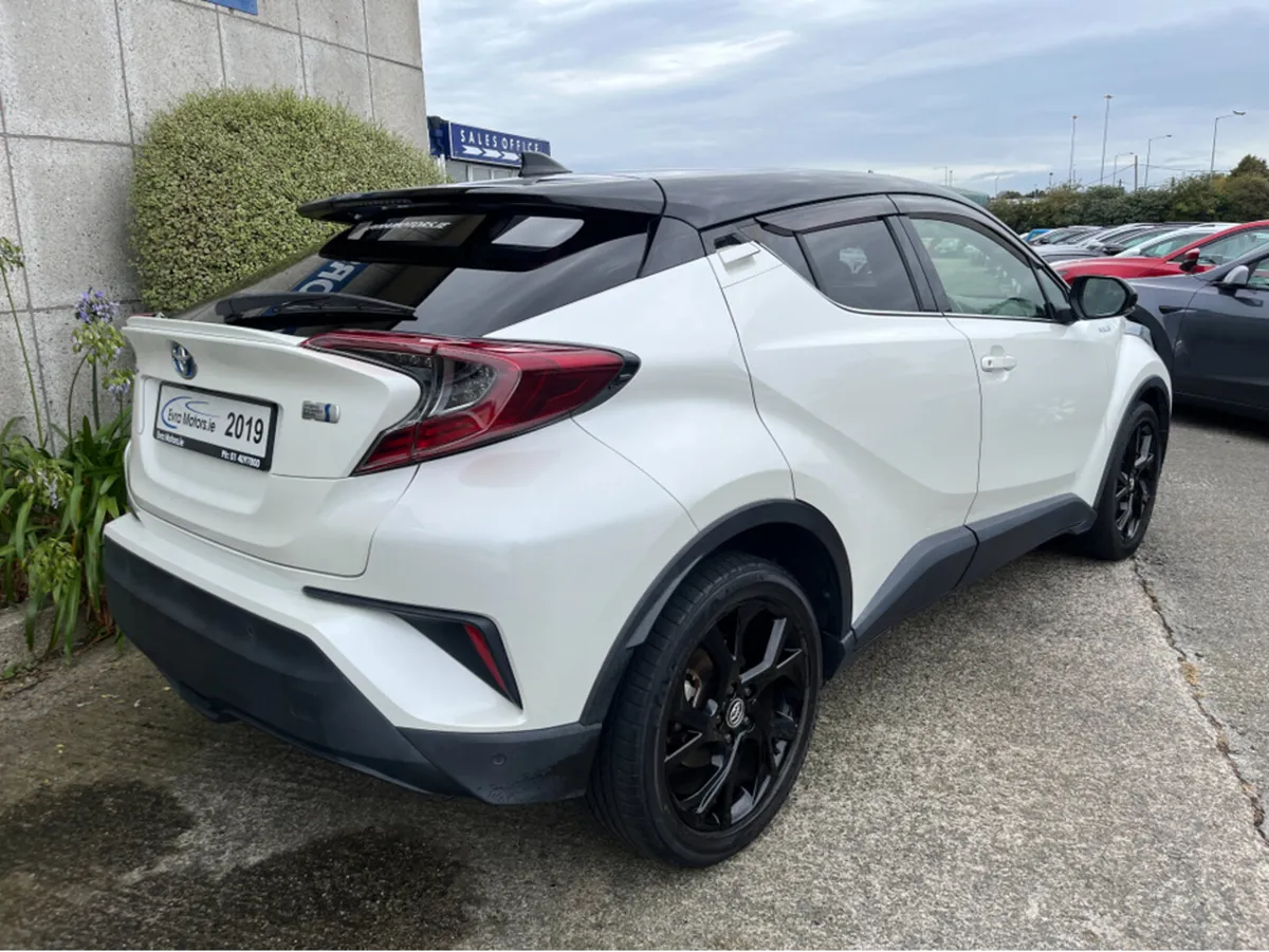 Toyota C-HR SOL HYBRID AUTOMATIC 1.8 PETROL //HIGH - Image 4