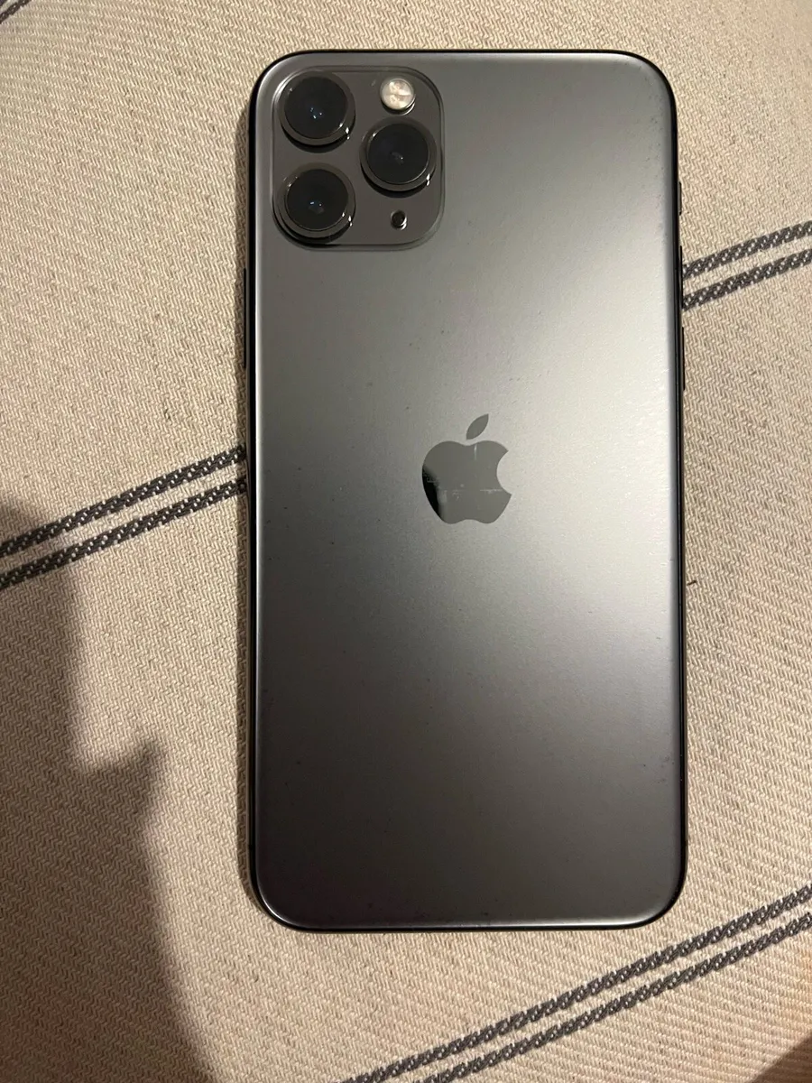 iPhone 11 Pro - Image 3