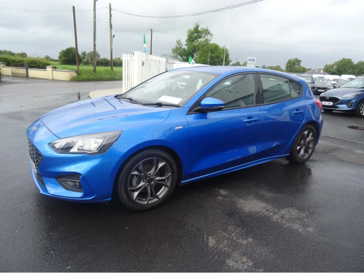 Ford Focus ST Line 1.0 125bhp - Image 3