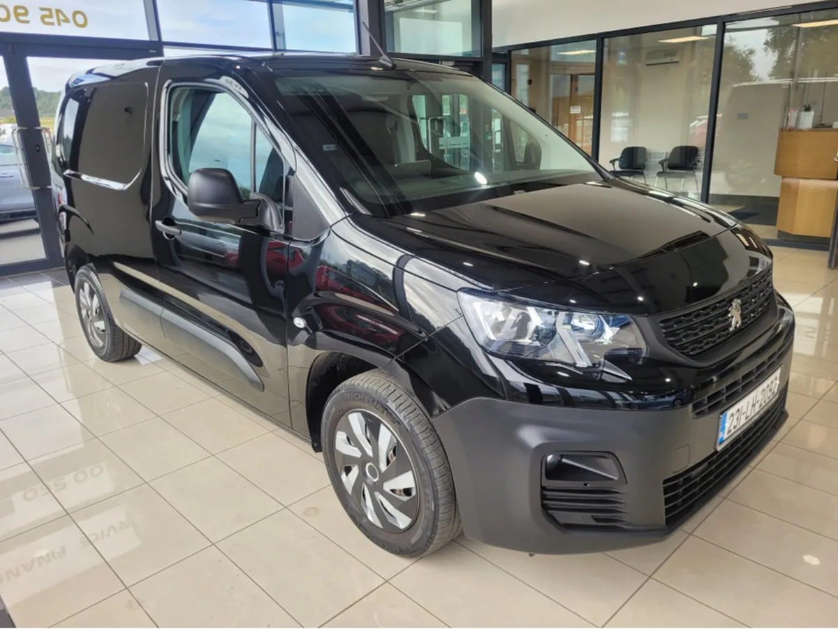 Peugeot Partner ACTIVE PLUS 1.5  HDI 100 3 SEATER - Image 2