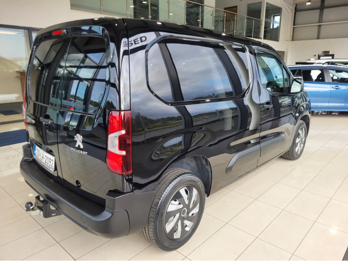 Peugeot Partner ACTIVE PLUS 1.5  HDI 100 3 SEATER - Image 3