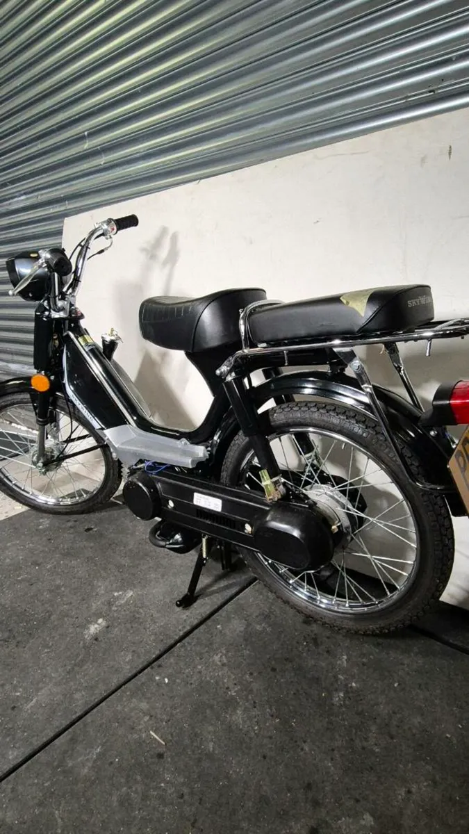 RARE SKYWING 49CC MOPEDS NEXT TO NEW CONDITION - Image 2