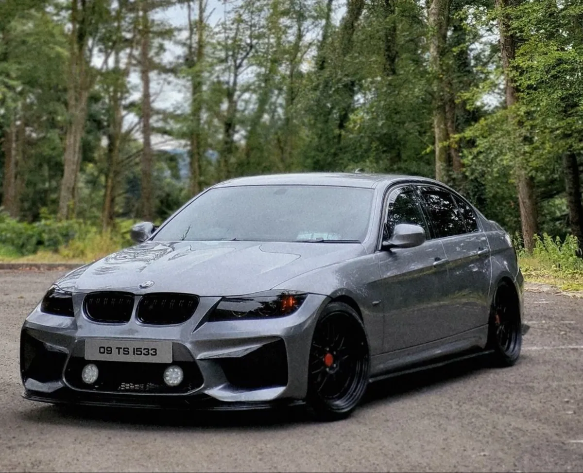 BMW 318d msport auto tax and tested €5950 - Image 2