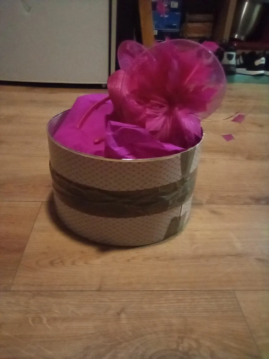 Wedding hats bundle - Image 3