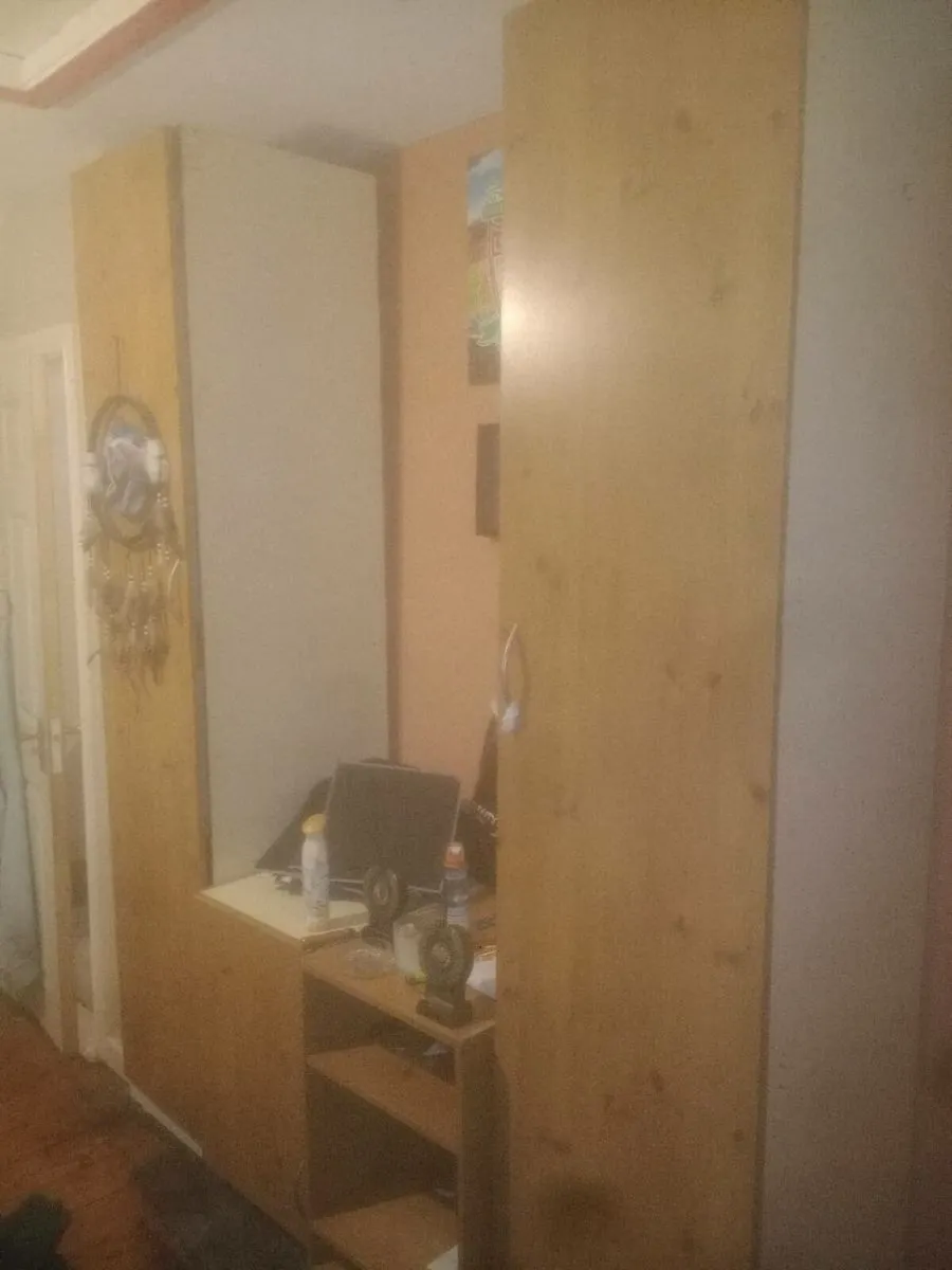 Tv set unit