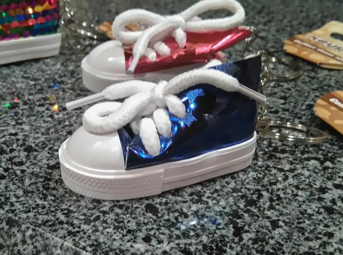3 KEYRING BOOTS (NEW). - Image 2