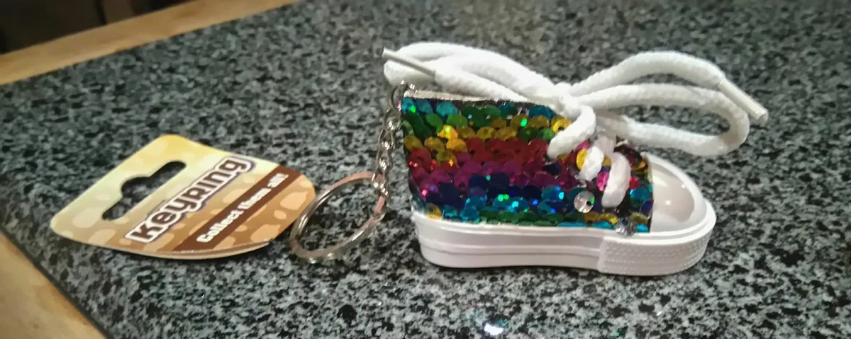3 KEYRING BOOTS (NEW). - Image 4