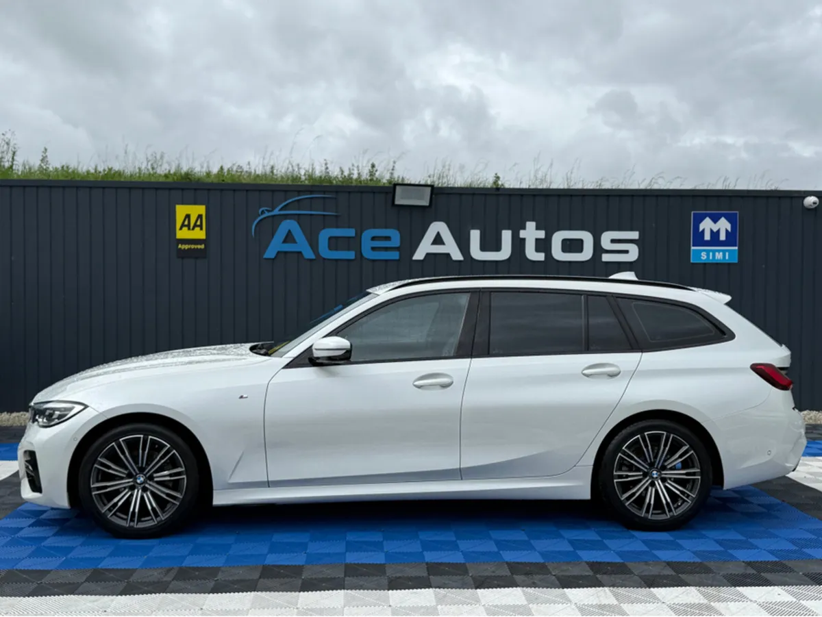 BMW 3-Series M-SPORT - X-DRIVE - 2.0L DIESEL - AUT - Image 4