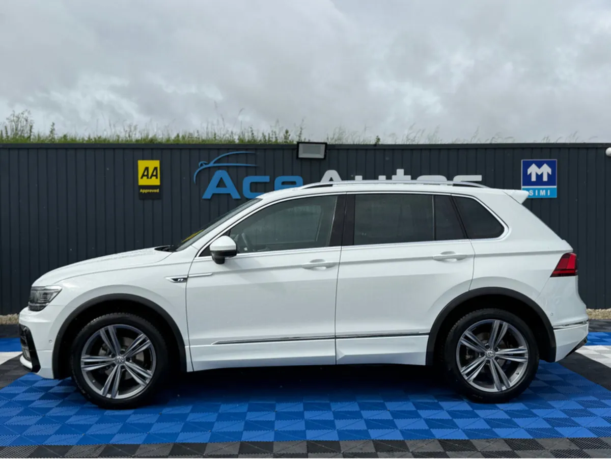 Volkswagen Tiguan R-LINE - 2.0L DIESEL - 4WD - AUT - Image 4