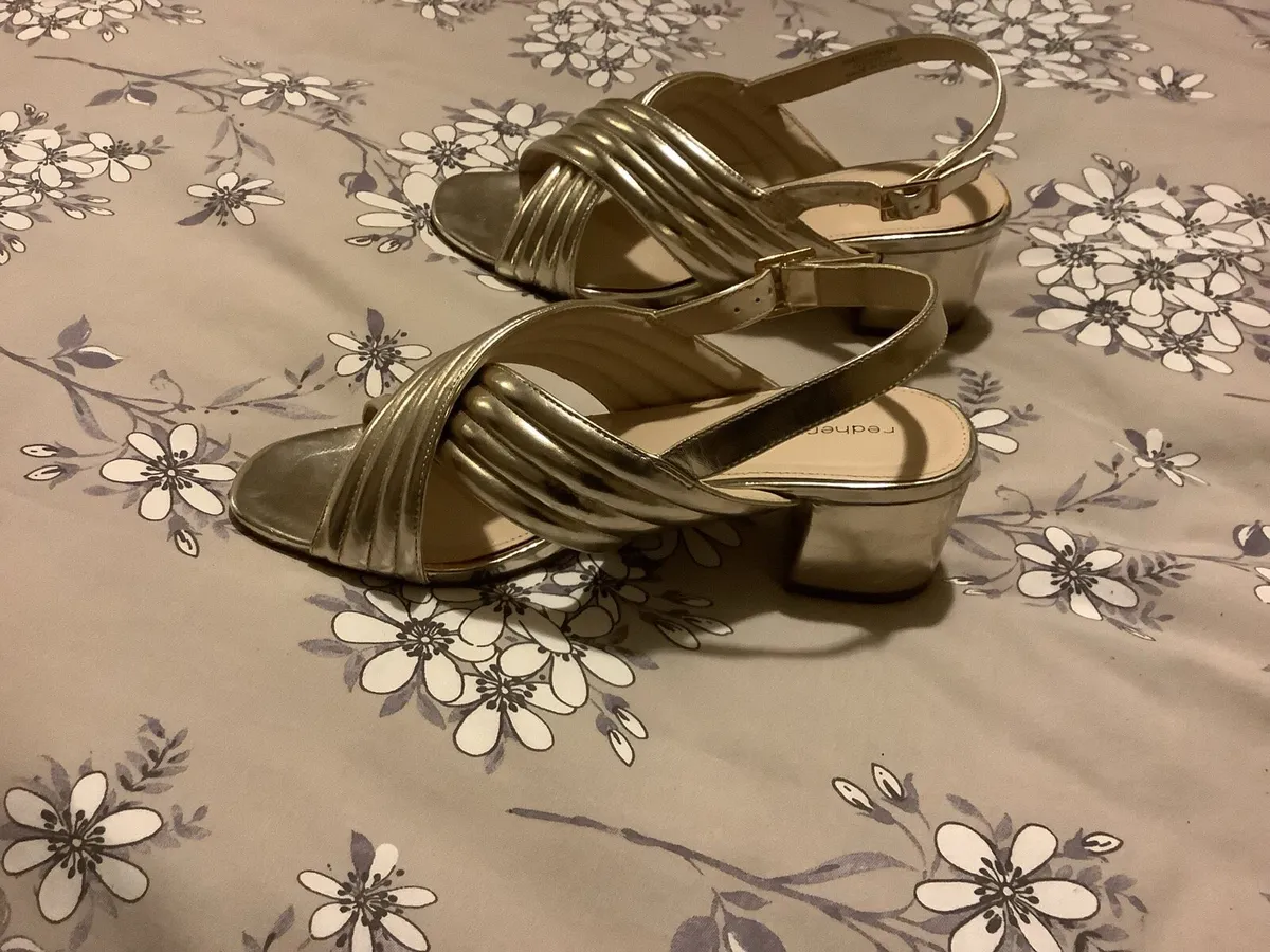 Gold sandals size 7 (40) - Image 3