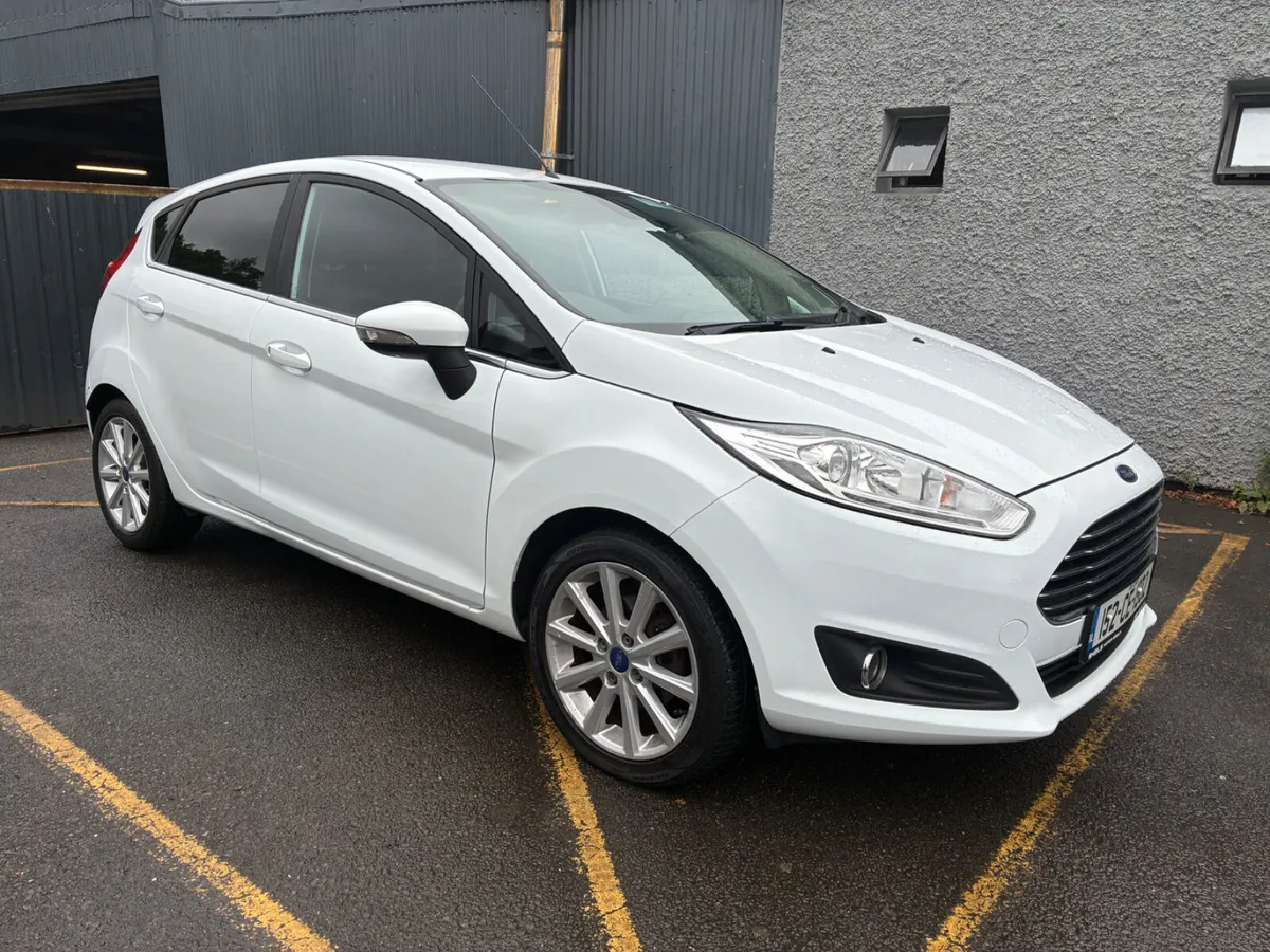 Ford Fiesta 2015 - Image 1