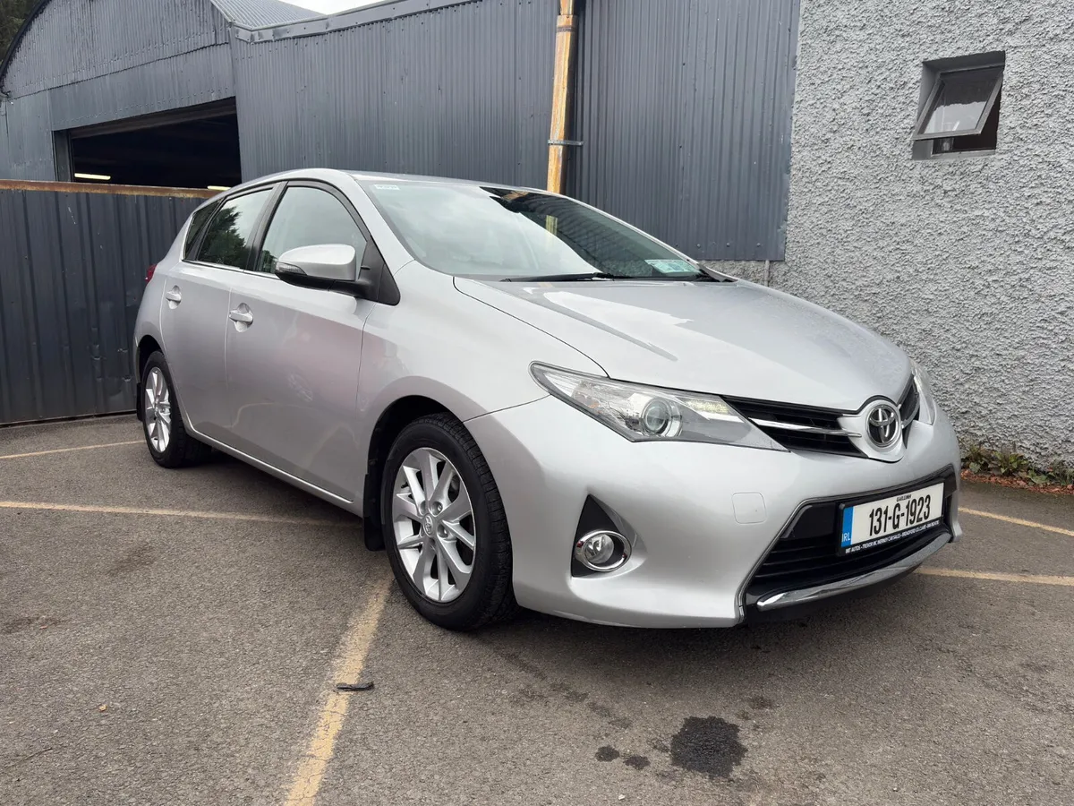 Toyota Auris 2013 - Image 4