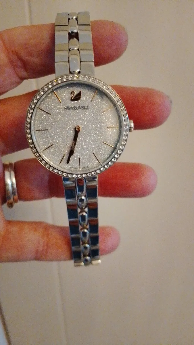 Swarovski cosmopolitan watch - Image 1