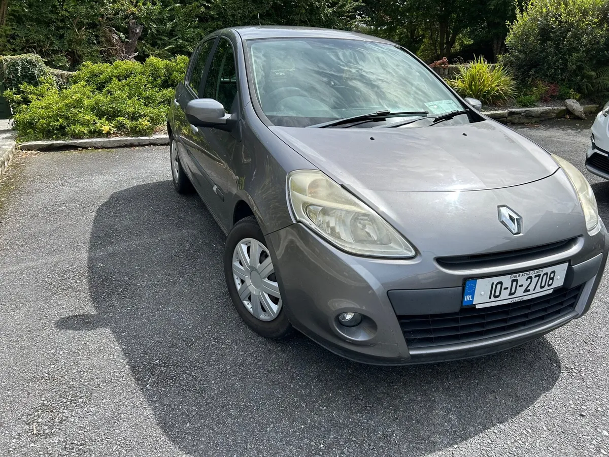 Renault Clio 2010 - Image 1