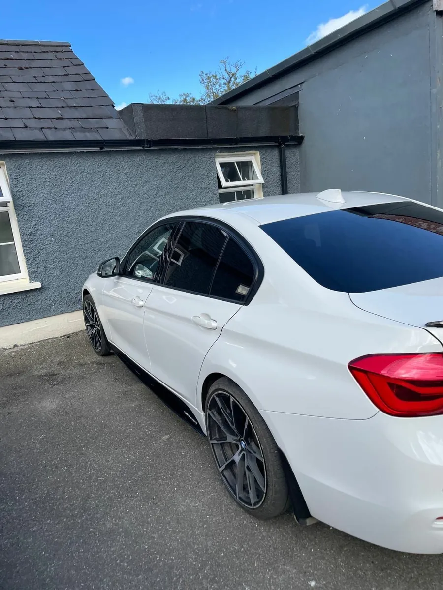 BMW 3-Series 2016 - Image 4