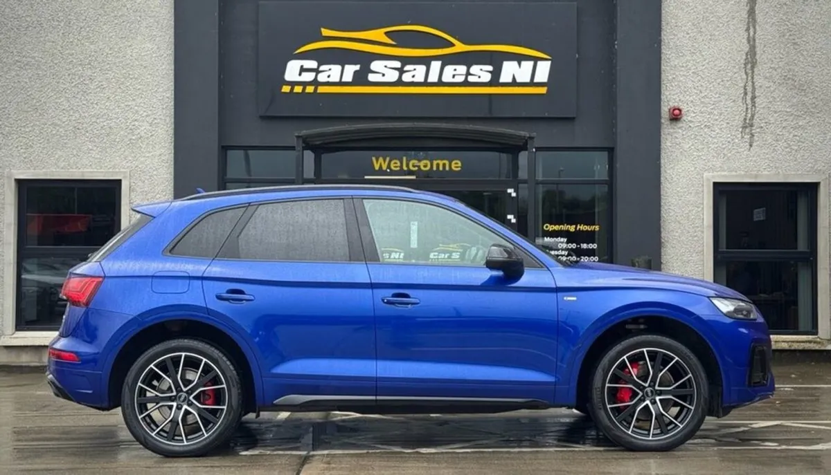 Audi Q5 2.0 TDI 40 Edition 1 SUV 5dr Diesel S Tro - Image 3