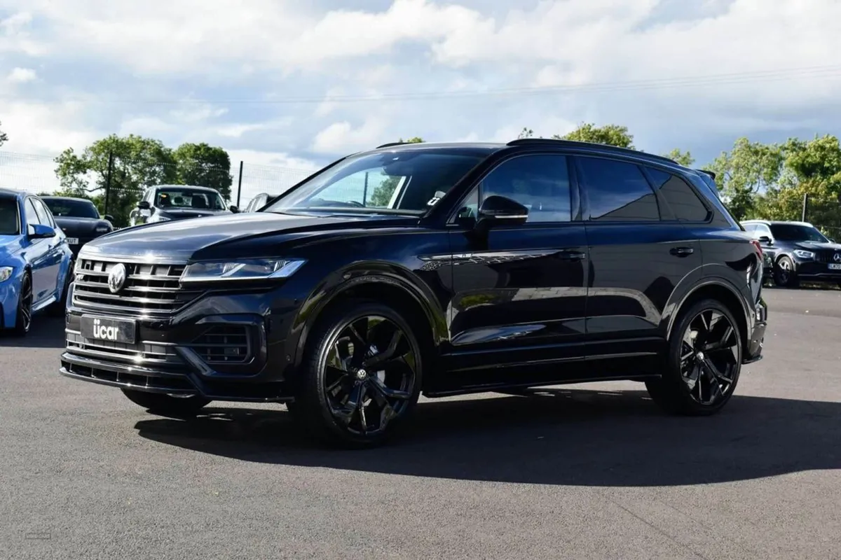 Volkswagen Touareg 3.0 Touareg V6 R-line TDI Auto - Image 2