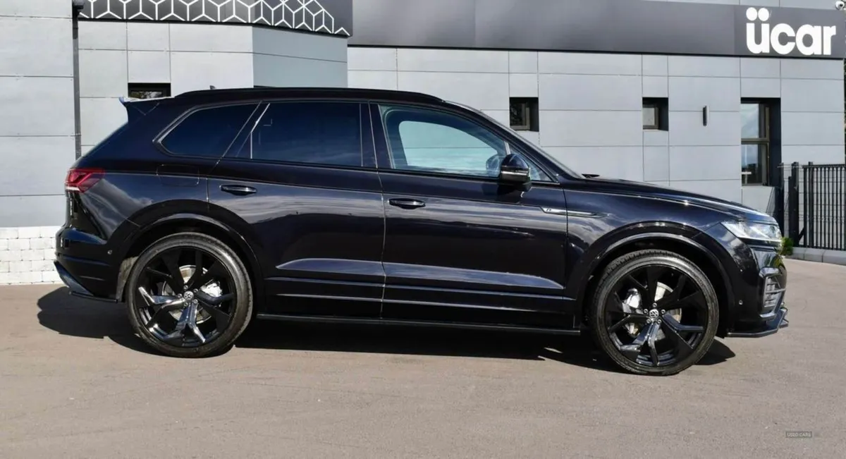 Volkswagen Touareg 3.0 Touareg V6 R-line TDI Auto - Image 3