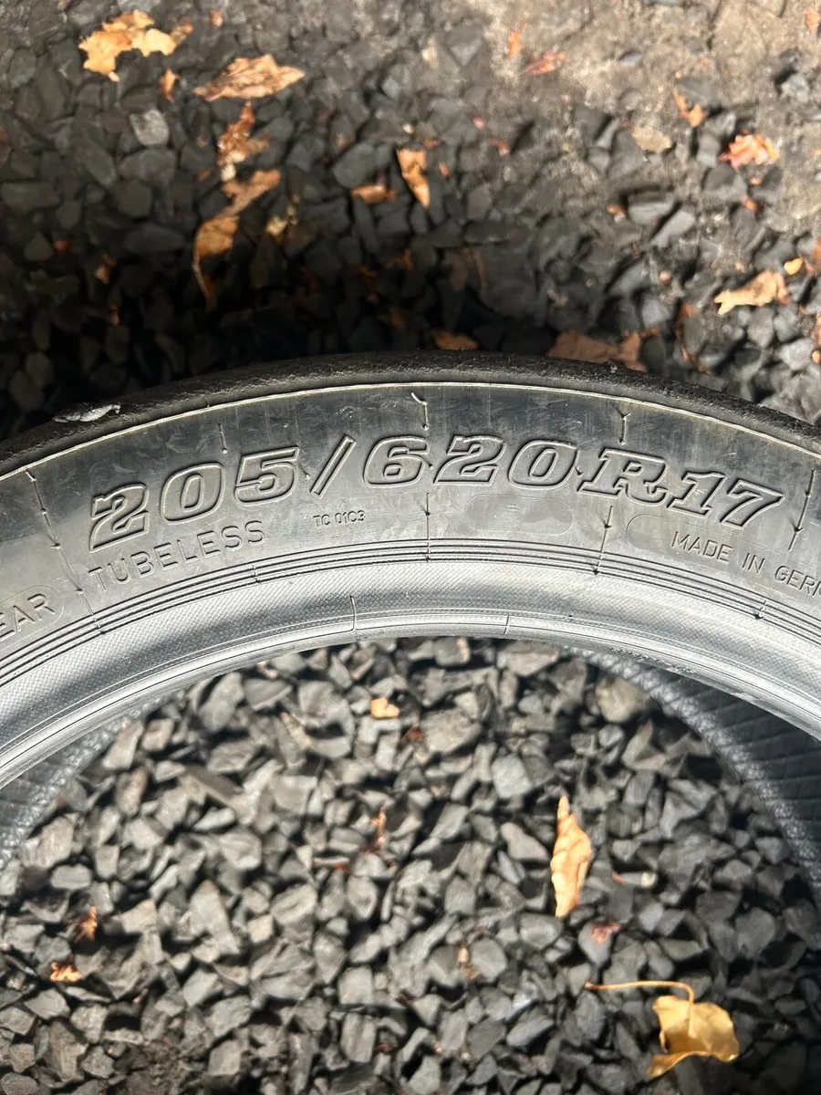 Slick Tyres - Image 2