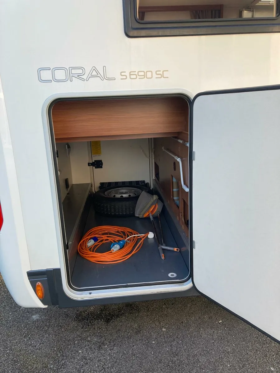 Motorhomes - Image 4